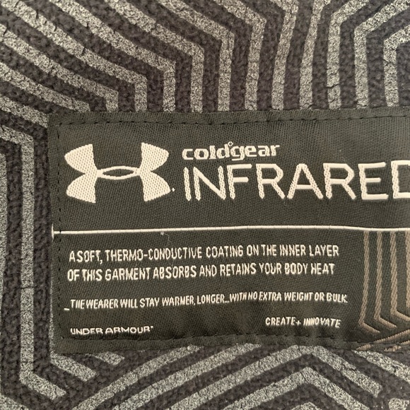 Boys Under Armour jacket with hoodie size YSM - Picture 6 of 6